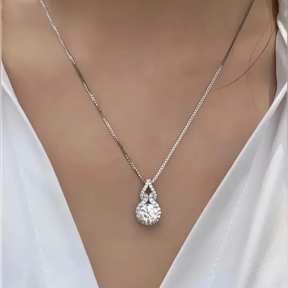 Elegant 3 Carat Moissanite Pendant Necklace - Picture 5 of 6